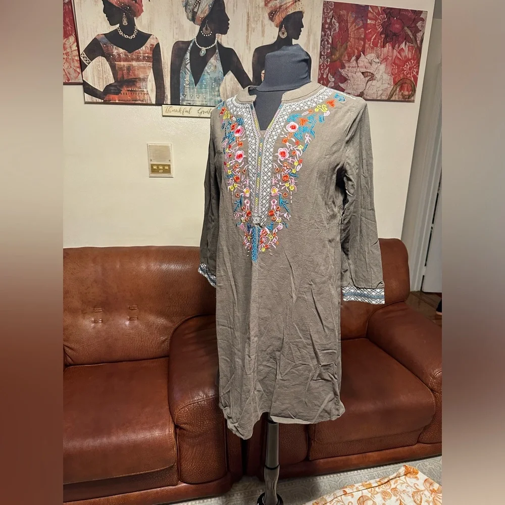 NWT EMERY ROSE PINK AND BLUE EMBROIDERY OLIVE GREEN COLOR DRESS SIZE M - Picture 5 of 16